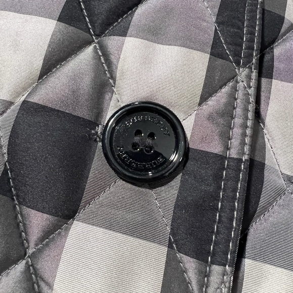 Burberry Check Short Lightweight Jacket - Picture 13 of 16